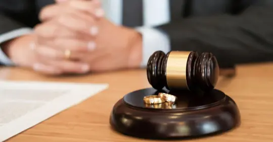 divorce lawyer